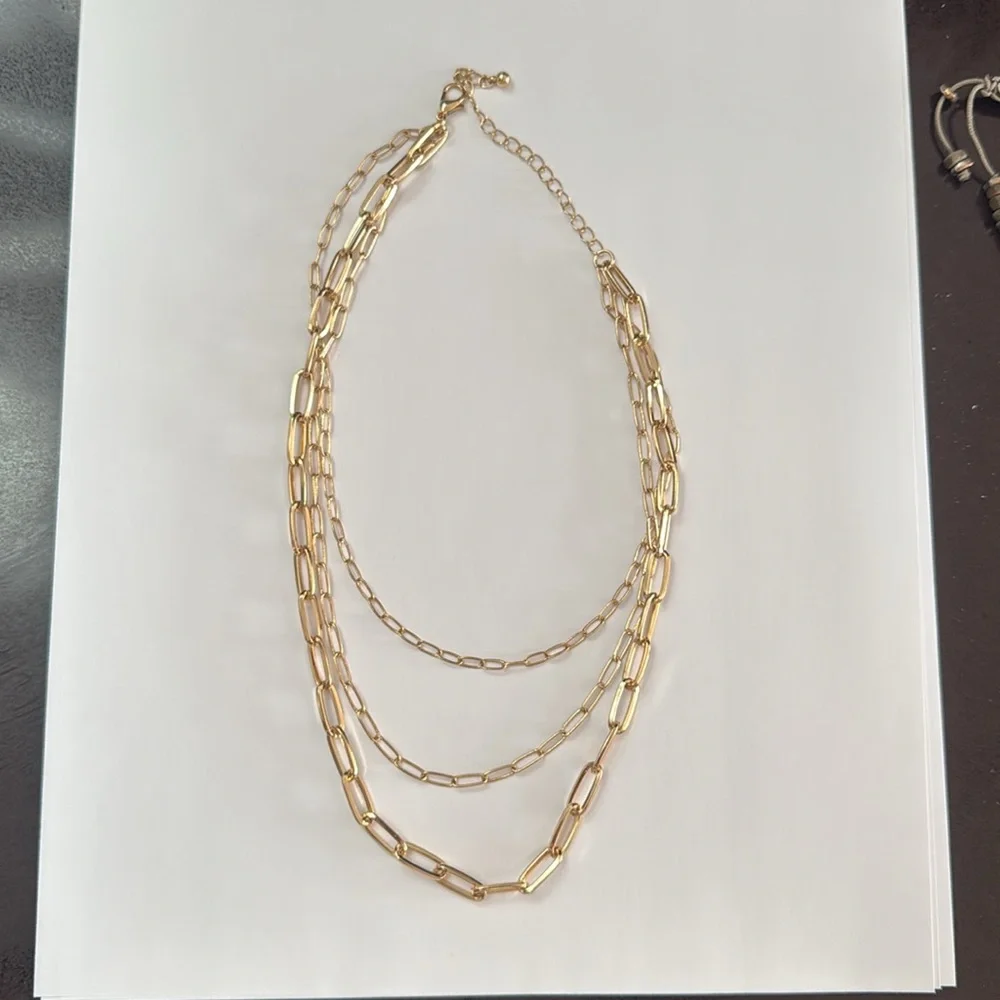 Chain Link Necklace - Picture 8 of 11